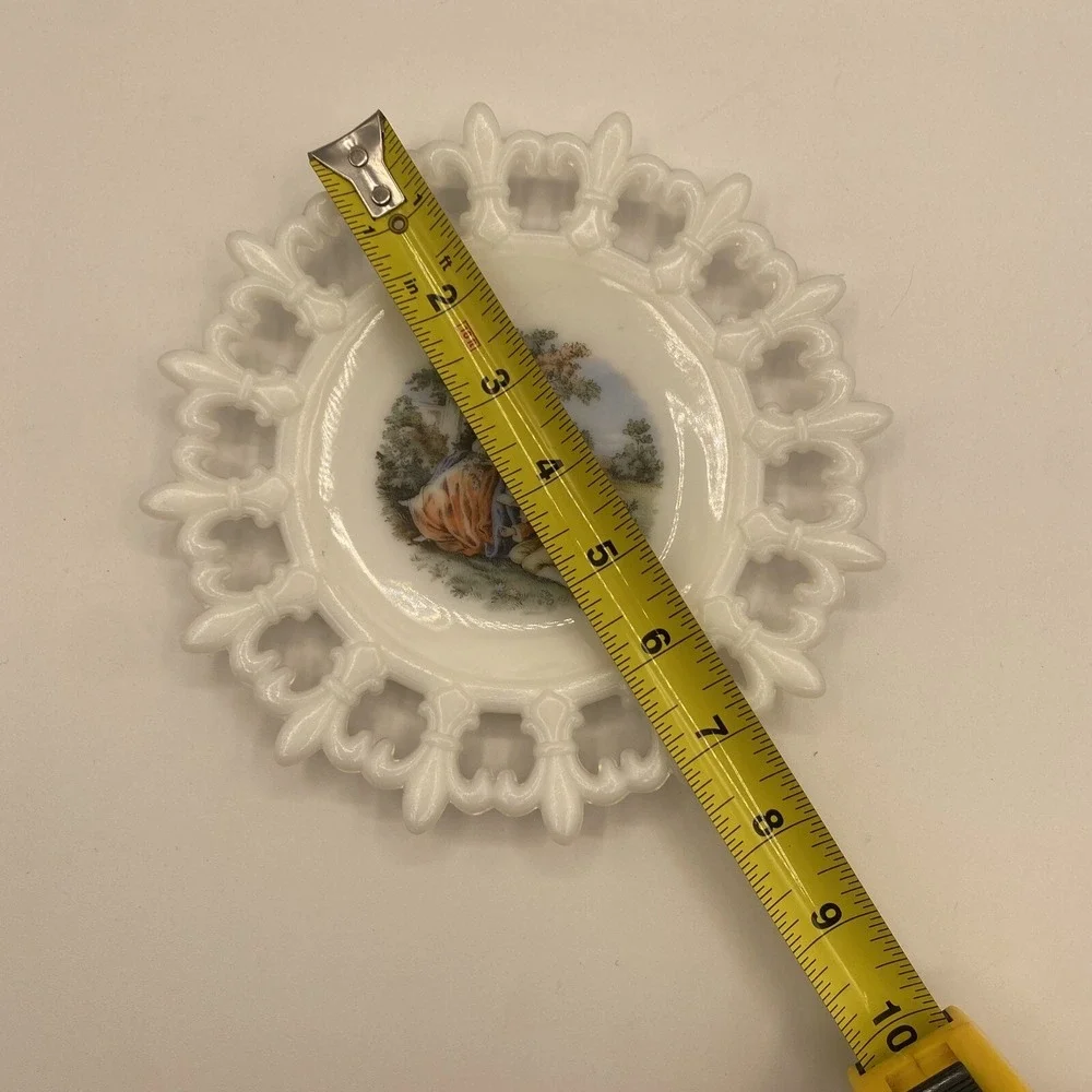 Westmoreland Milk Glass Plate‎ with Colonial Scene